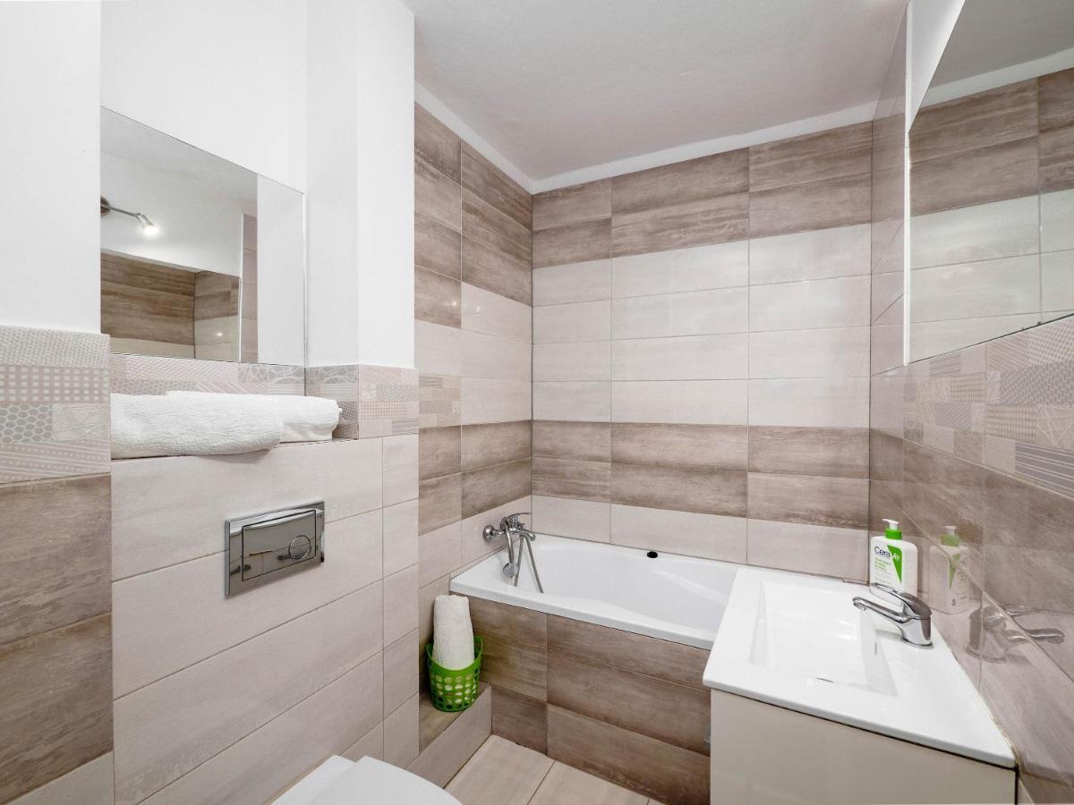 Sweet Honey Mieszkanie W Plocku Apartment Luaran gambar